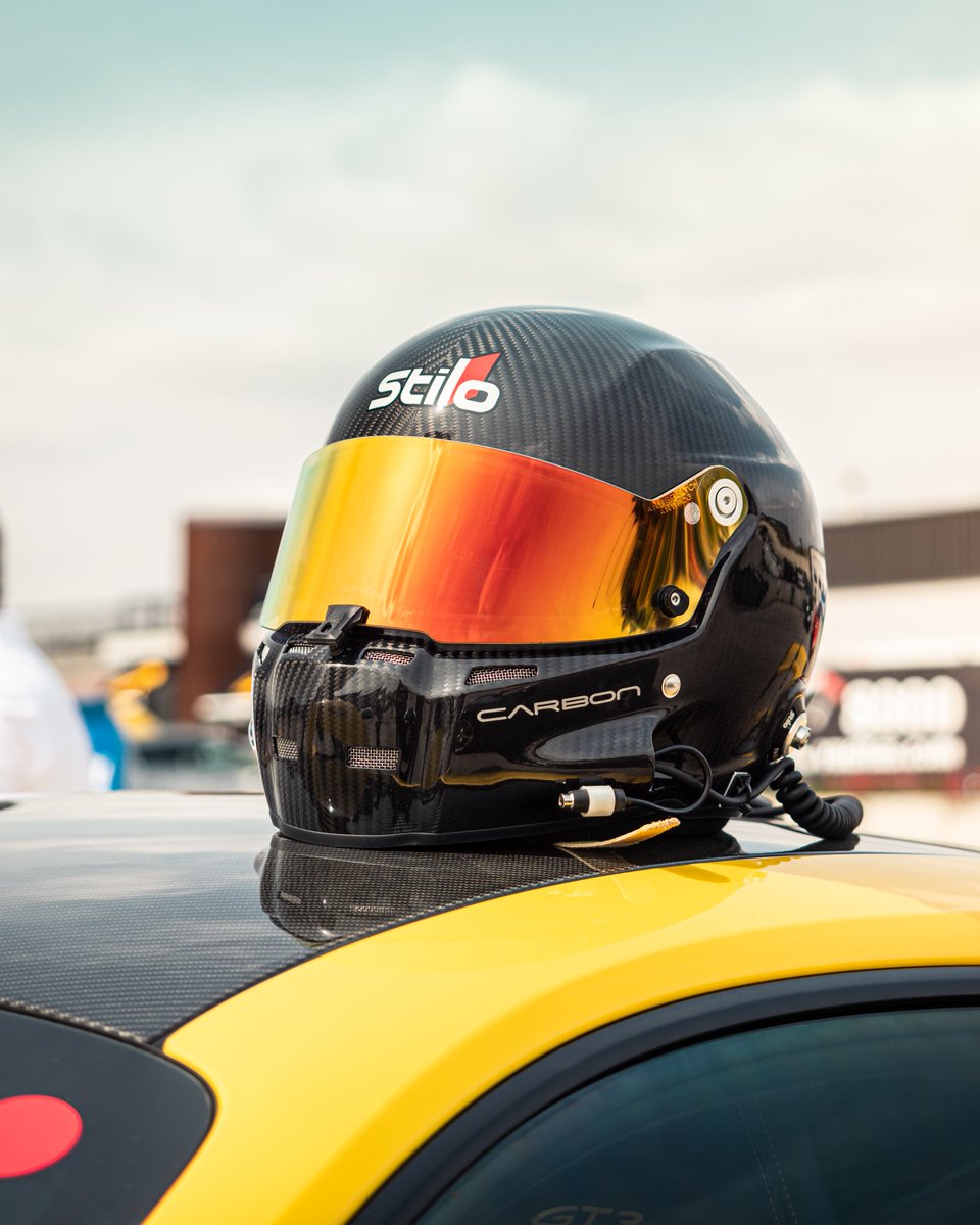 Luis Miguel (@mr85luismiguel) on Twitter photo Este fin de semana tocó hacer una escapada rápida al Circuito del Jarama para ver el eventazo que organizó <a href="/8000vueltas/">8000vueltas.com</a>
<a href="/Porsche_Iberica/">Porsche Ibérica</a> Este fin de semana tocó hacer una escapada rápida al Circuito del Jarama para ver el eventazo que organizó <a href="/8000vueltas/">8000vueltas.com</a>
<a href="/Porsche_Iberica/">Porsche Ibérica</a>