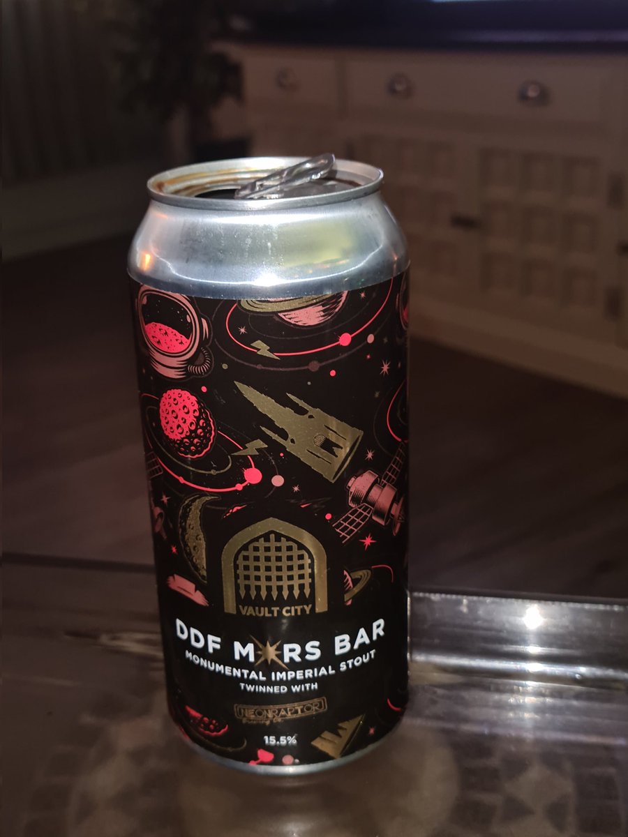 fenn96AFC's tweet photo. This is an epic beer! @neonraptorbrew @vaultcitybrew 🏴 🍫 #strongstuff https://t.co/exJjFGJOLl