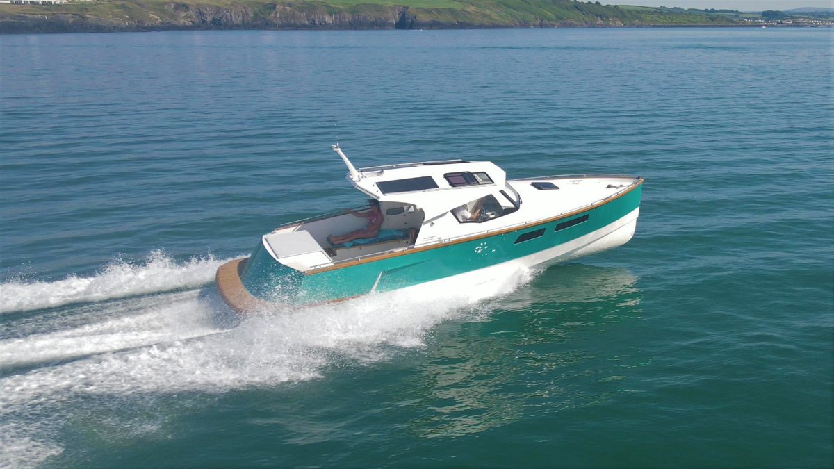 WESTSYSTEMEPOXY's tweet image. Quiet. Efficient. Sustainable. 

Whisper 300 is definitely not a traditional wooden boat. 🚤 @swallowyachts

To learn more about our high-quality epoxy resin and other marine products, visit:
🇪🇺 ➡️ bit.ly/3I7BGYO
🇺🇸 ➡️ bit.ly/3LY80yw

#Whisper300 #SpiritYachts