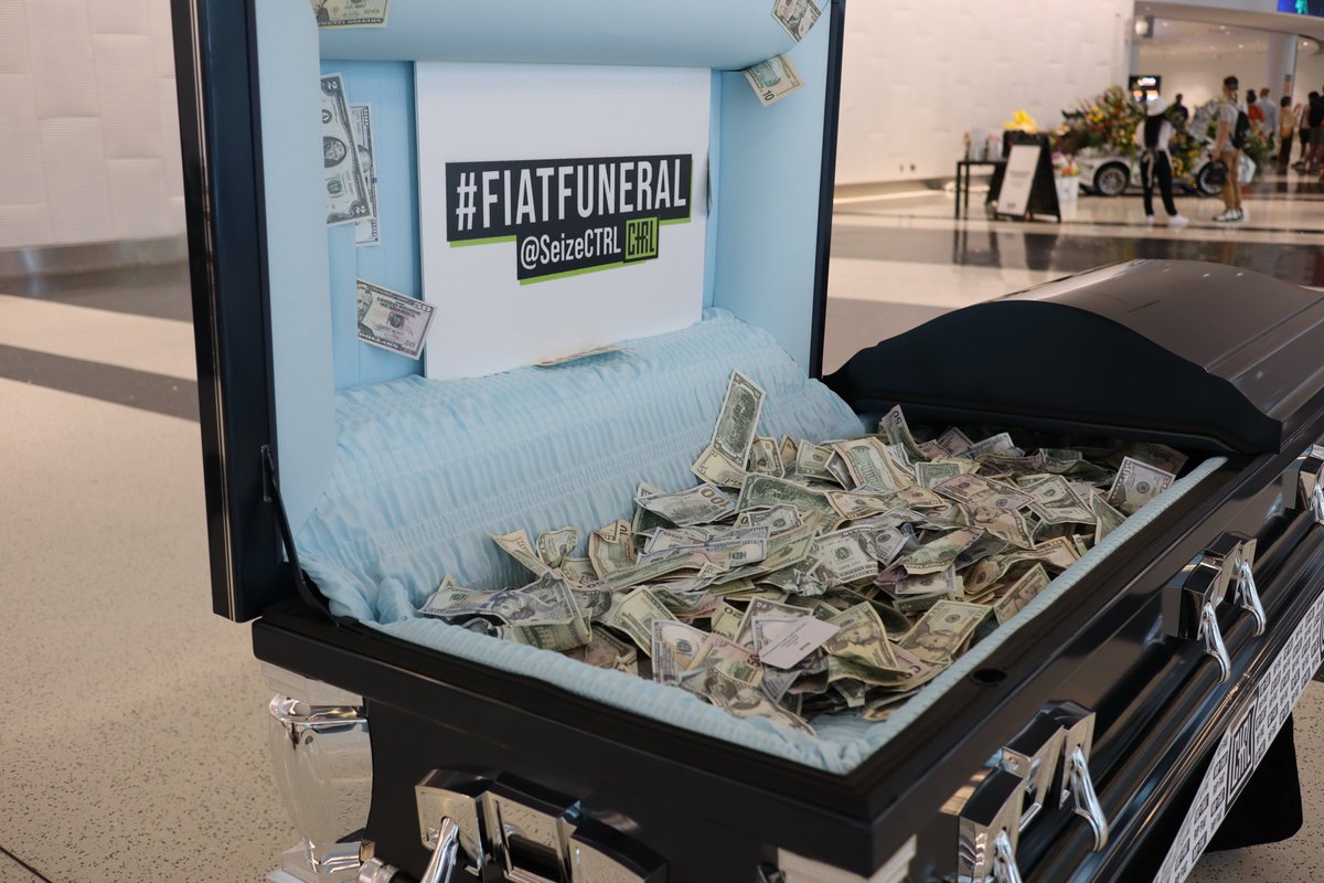 TeyusLoRey's tweet photo. Is it the end of FIAT? 🤔🤔
#cryptocurrency &amp; 
#Bitcoin2024 🚀🚀 https://t.co/ynOMNKMtNH