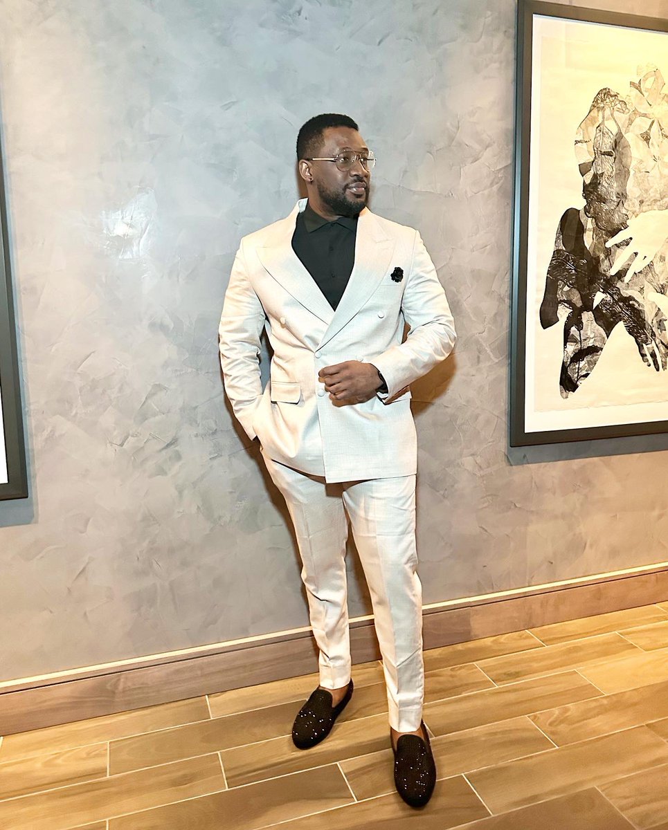 RealDanielDKD's tweet photo. Letβs take a moment to appreciate Telvino for always putting me in the dopest bespoke suits and making a brother snazzy πππ½
#DKDBirthday
#Gemini https://t.co/O0QdvonNNO