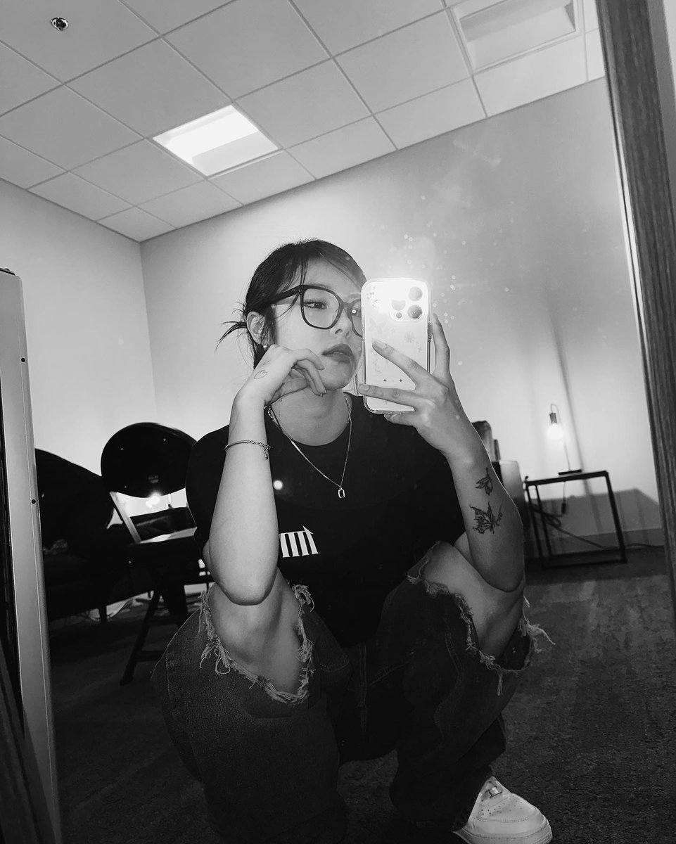 TheL1veSupport's tweet photo. WHEEIN publicó algunas fotos de del Tour En USA.
" Chicago 🔥 "
#WHEEIN #휘인 #MYCON_Chicago https://t.co/F5HAIQ0oQW