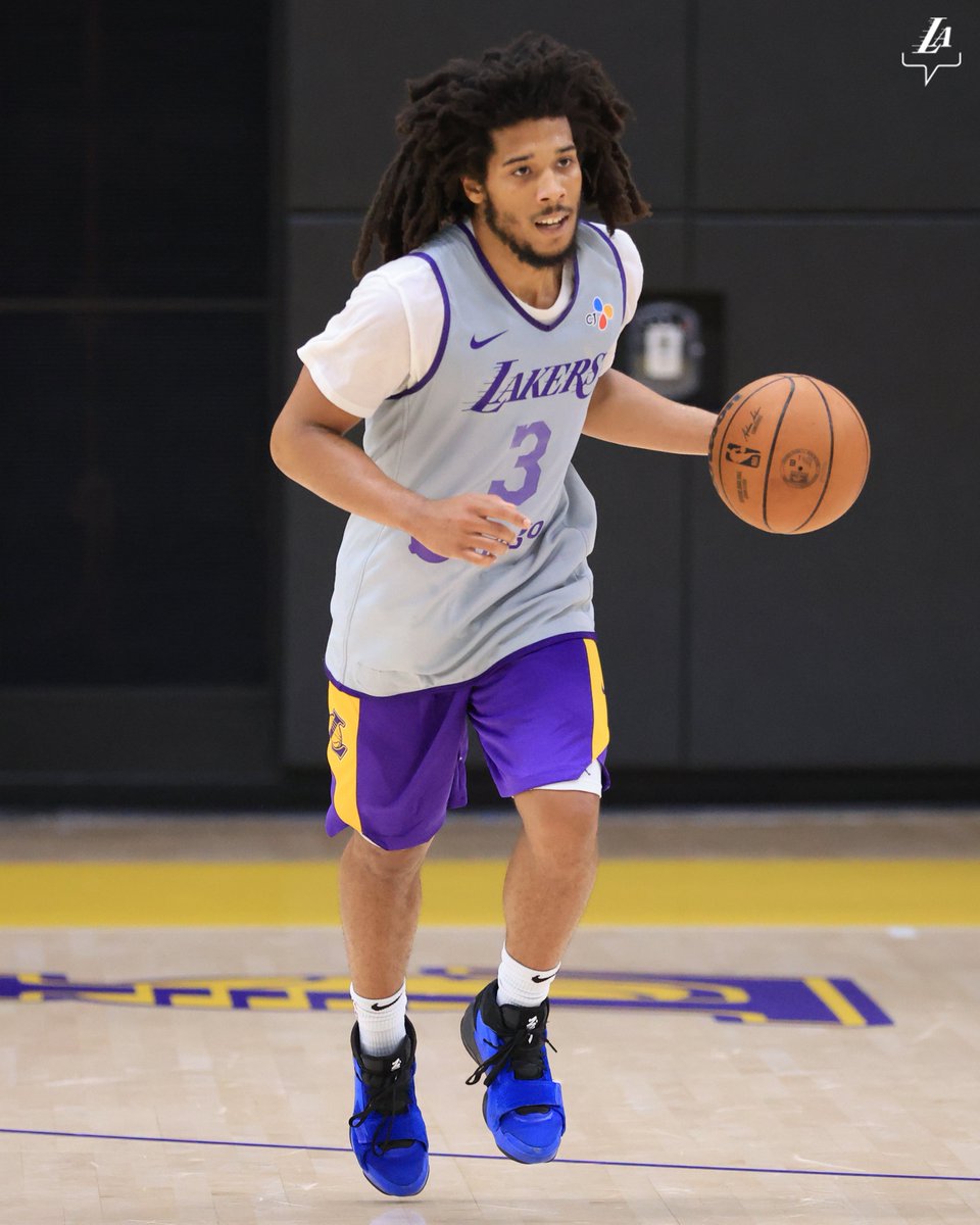 Lakers's tweet photo. Today in the gym: Tyger Campbell and Anton Watson https://t.co/7fdwGJ1pqY