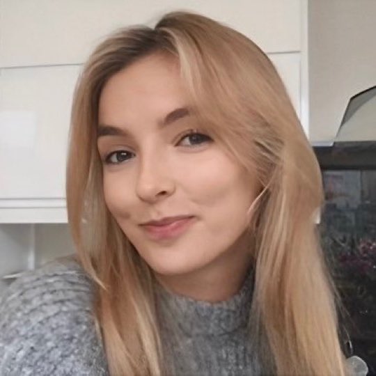 fooknluvjodiec's tweet photo. ○ single
○ taken
● in love with jodie comer https://t.co/KTMxcuj99J
