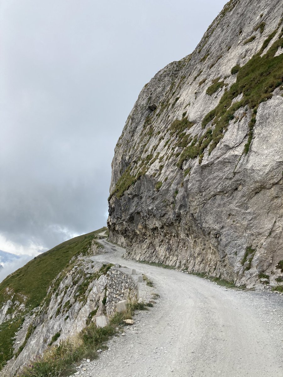 @50_euros 2- La haute route du sel dans le Piémont (plusieurs cols) toujours pas bitume et encore plus beau ♥️