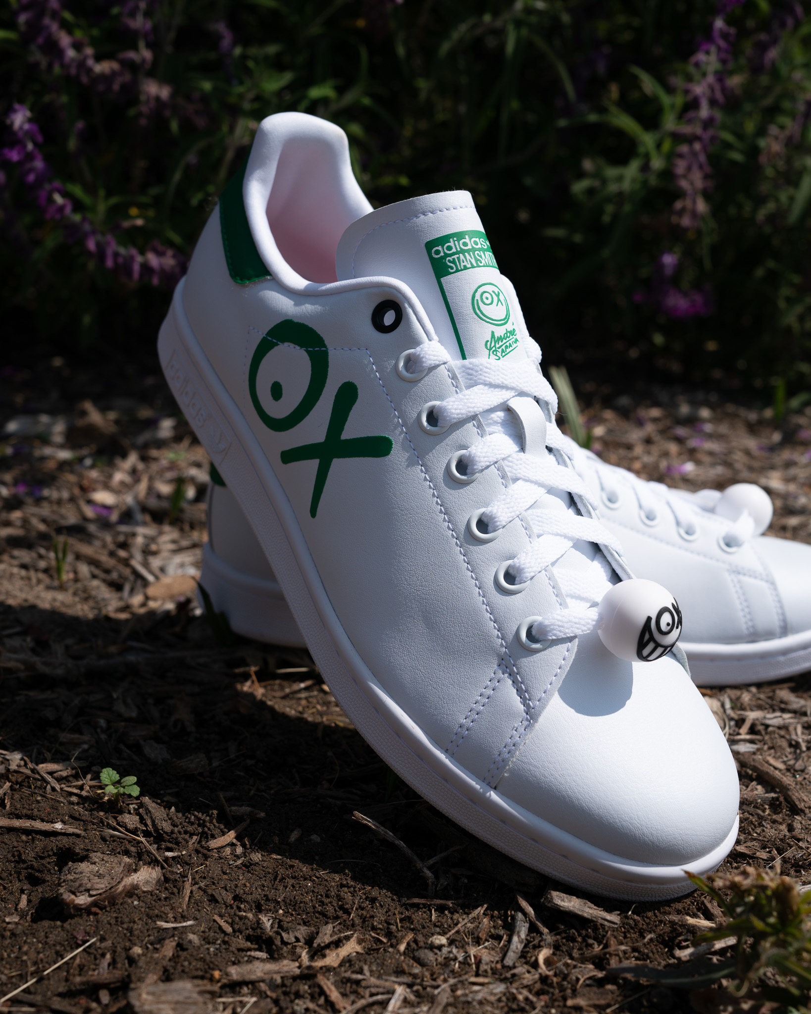 Patético Todo tipo de argumento Shiekh.com on Twitter: "Add a fashionable and modern touch to your style  with the #Adidas Stan Smith X André Saraiva shoes! Drop in the comments  your favorite Adidas x Stan Smith collab