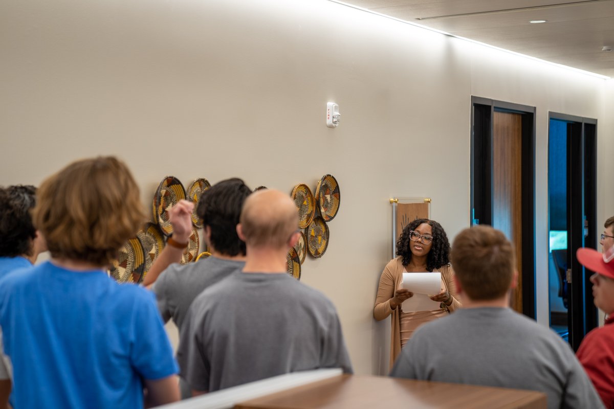 ChickasawBank's tweet photo. We had the privilage of  hosting The Chickasaw Nation Youth Leadership Program for a special field trip today! 
The students toured the bank, learning about financial education and careers in banking. 💼💰 https://t.co/xAmpjBmmHh