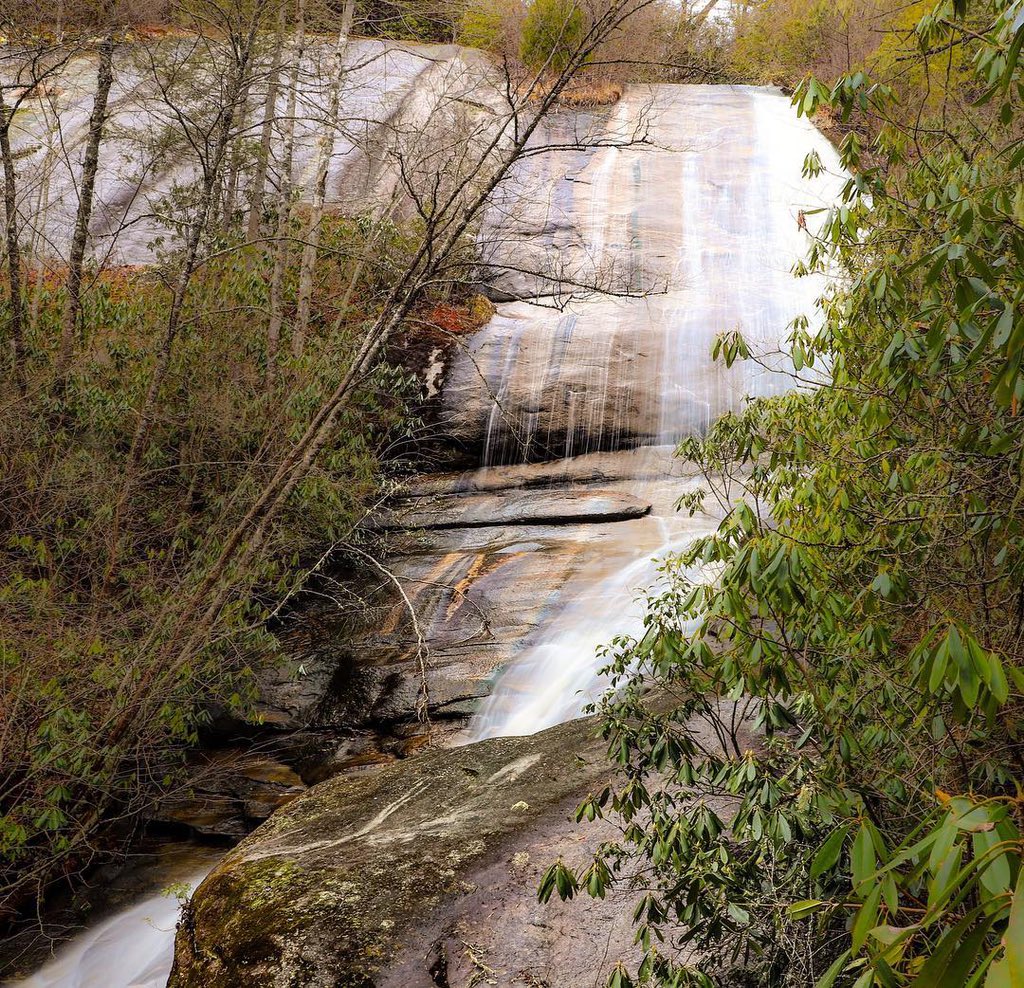 🌊

#panthertown #waterfall #explorecarolina #ashevilletrails #discover_carolinas #romanticasheville #nc100miles #staywild #Iiveyouradventure
#ournaturedays #forceofnature #alltrails #outdoor_project
#girlsthatwander #optoutside
#mountaineering
#adventureculture
#optoutside