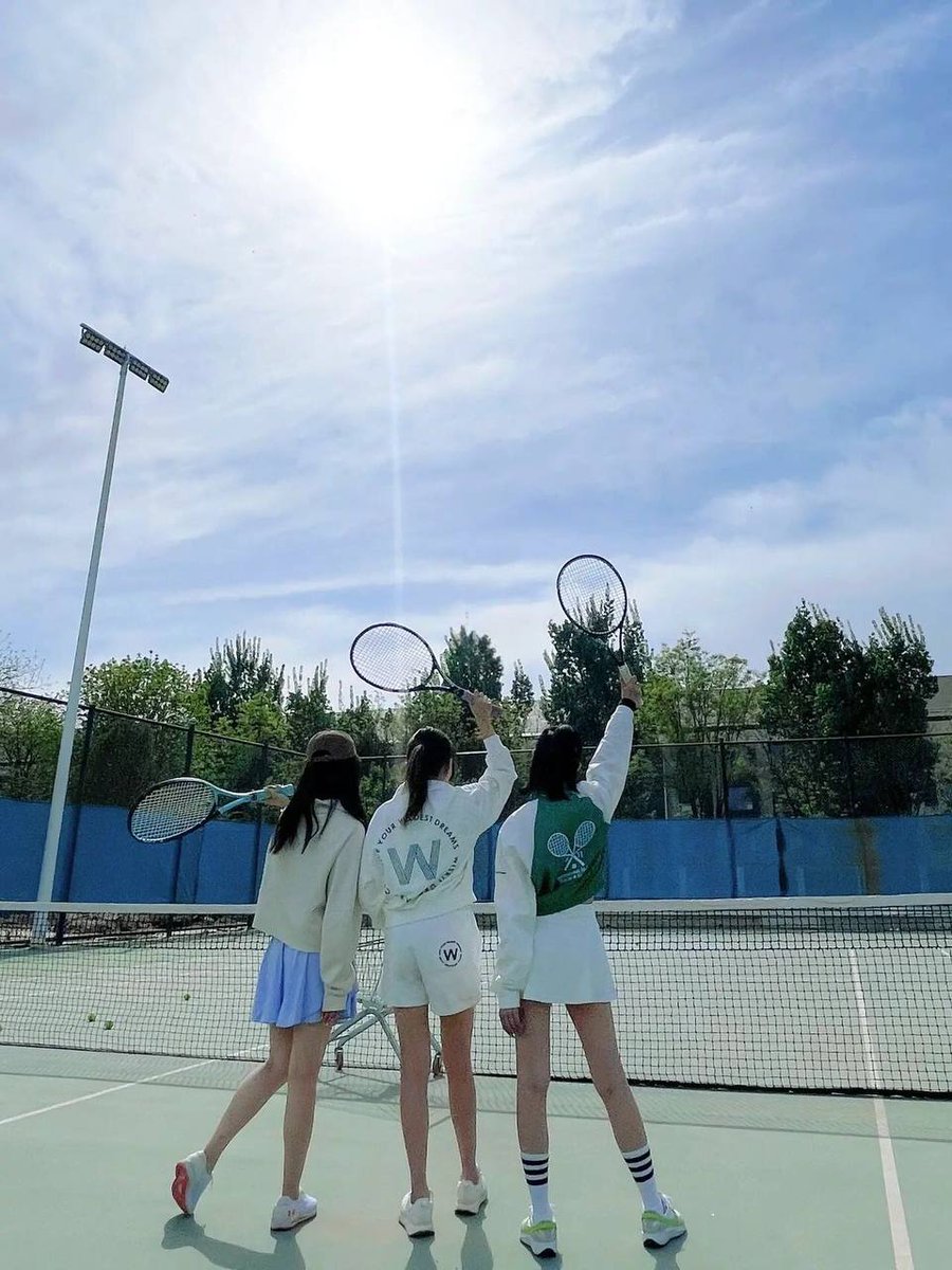Viola9028's tweet image. Every get-together is short and enjoyable #sports #tennis #girlfriends #get-together #friendship