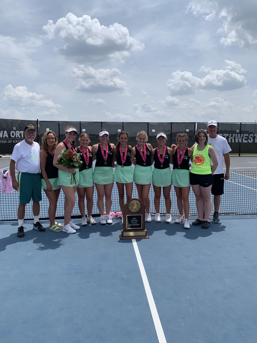 lliwcd's tweet image. State team championship #22!
Way to go Sailors!!!