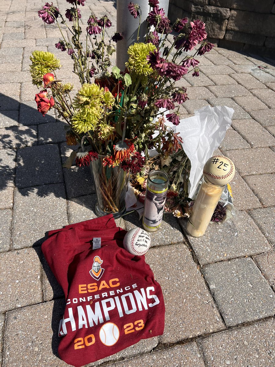 Alyssa Kratz On Twitter Meanwhile Another Memorial Still Sits On The alyssa-kratz-on-twitter-meanwhile-another-memorial-still-sits-on-the