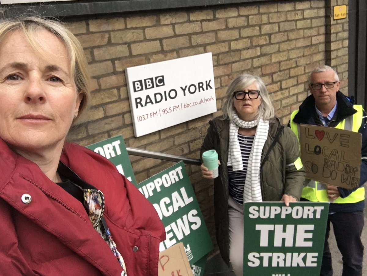 Julia (@julialewisny) on Twitter photo Good Morning from the #picket line <a href="/BBCYork/">BBC York</a> ๐ชง๐ป
#KeepBBCLocalRadioLocal
<a href="/NUJBBCRegions/">NUJ BBC Nations & Regions</a> <a href="/NUJofficial/">NUJ</a>
<a href="/spanswicktweets/">Georgey Spanswick</a>
๐ชง๐ป๐ค๐ง๐๐ก๐ชง Good Morning from the #picket line <a href="/BBCYork/">BBC York</a> ๐ชง๐ป
#KeepBBCLocalRadioLocal
<a href="/NUJBBCRegions/">NUJ BBC Nations & Regions</a> <a href="/NUJofficial/">NUJ</a>
<a href="/spanswicktweets/">Georgey Spanswick</a>
๐ชง๐ป๐ค๐ง๐๐ก๐ชง