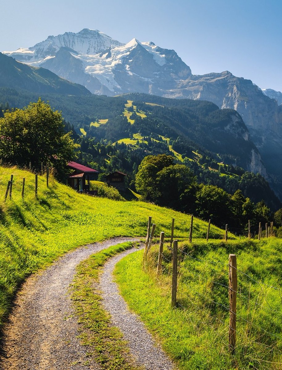 Rural road into Lauterbrunnen Valley in Switzerland  🇨🇭