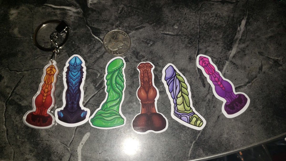 Starwolf_t_AD's tweet photo. @ToysJuliet thank you so much for the stickers and mini. And I love oron can't wait to hilt him https://t.co/I0KCAkTNE8