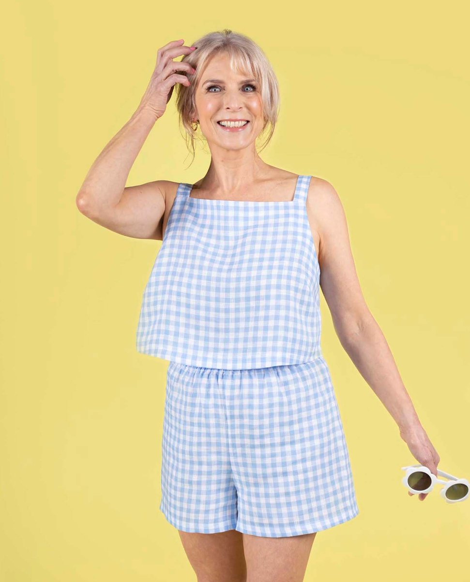 MinervaFabrics's tweet image. Sew up a summer load of coordinating sets with the new Esti pattern from @tillybuttons. Esti is a sleek, versatile top and trousers or shorts co-ord set that's perfect for beginners. 

Get yours at minerva.com/mp?type=Patter…

#SewingEsti #SummerTop #CoordSet #SummerShorts #SewingBee