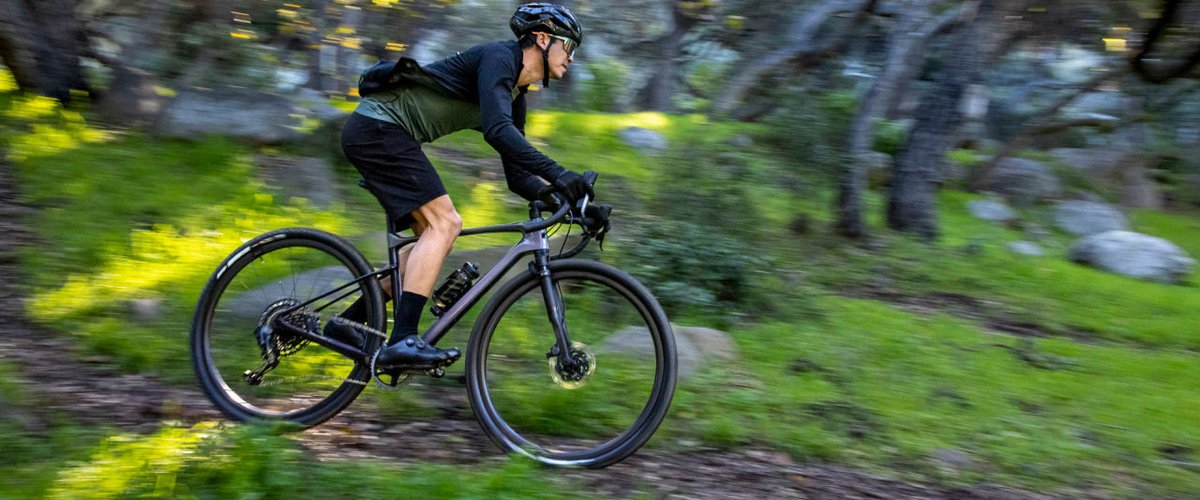 🏅 Unleash off-road thrills with the award-winning Giant Revolt X Advanced Pro! 🚵 Conquer any terrain with ease thanks to its advanced bump-taming technology and lightweight carbon construction. 🌿
tinyurl.com/GiantRevoltX20…

#RevoltXAdvancedPro #GravelBike #AdventureCycling