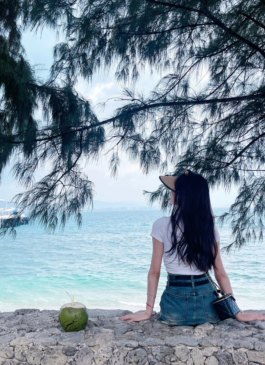 潮風に吹かれながら食事をする旅の幸せ感が増しました