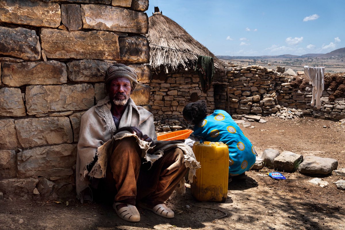 Ximena Borrazás (@ximenaborrazas) on Twitter photo Survivors of the Tigray war are now starving to death.
According to UNHCR, 90% of the population in this region is at risk of starvation. Due to the cut of supplies since 4 months by international NGOs the situation has worsened. ⬇️
#TigrayWar #Famine Survivors of the Tigray war are now starving to death.
According to UNHCR, 90% of the population in this region is at risk of starvation. Due to the cut of supplies since 4 months by international NGOs the situation has worsened. ⬇️
#TigrayWar #Famine
