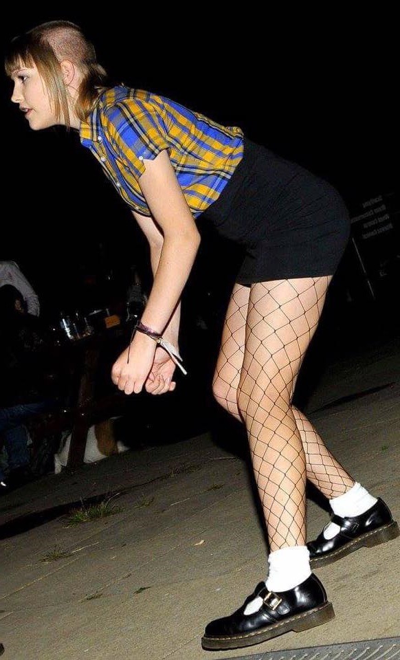 subcoolture's tweet photo. Skinhead girl dancing ska! https://t.co/K9z10PCden