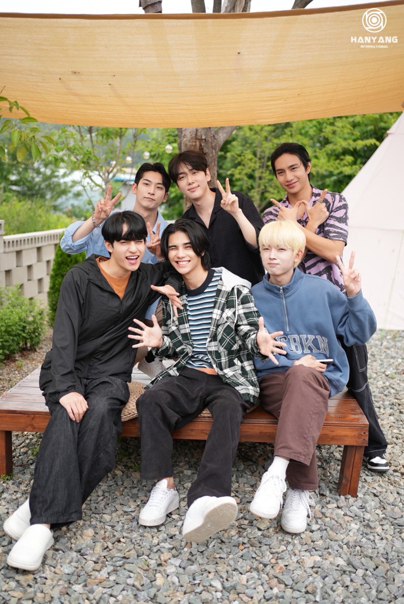blcommunity_int's tweet photo. Who got to watch the LIVE #WujubakeryinKorea today? 🛑
Did it make everyone miss each other?
Don't forget to stay tuned and watch Wuju's Bakery! 💜👽👶🏻🍩 https://t.co/vLi830zfli