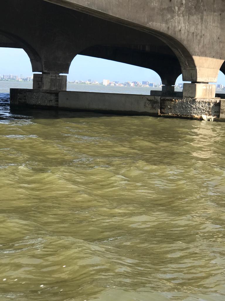 Austynzogs's tweet image. @Gidi_Traffic Twitter User @Bario_O has lamented the dangerous situation under the #3RDMB. He posted photos a friend sent him of the #3RDMB Pilecap being chiseled out by suspected vandals so they can cut and sell the reinforcement bars.