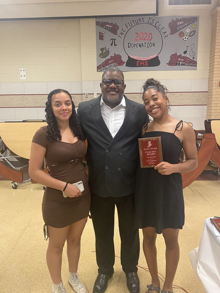 WBballExpress's tweet photo. Congrats to our winners at tonight’s Sports Banquet! MVP-@j_abrams7 Mike Holleran Award-@ClearwaterEllie &amp; @Payton_Ross00  Coaches Awards-@alaejah14 &amp; Ja’Nyah Harris.  STAC Sportsmanship-Rhi Perkins.  STAC Academic-@_caitlynwagner_   Payton was also the FemaleAOTY!!!! https://t.co/4SkkjfI12V