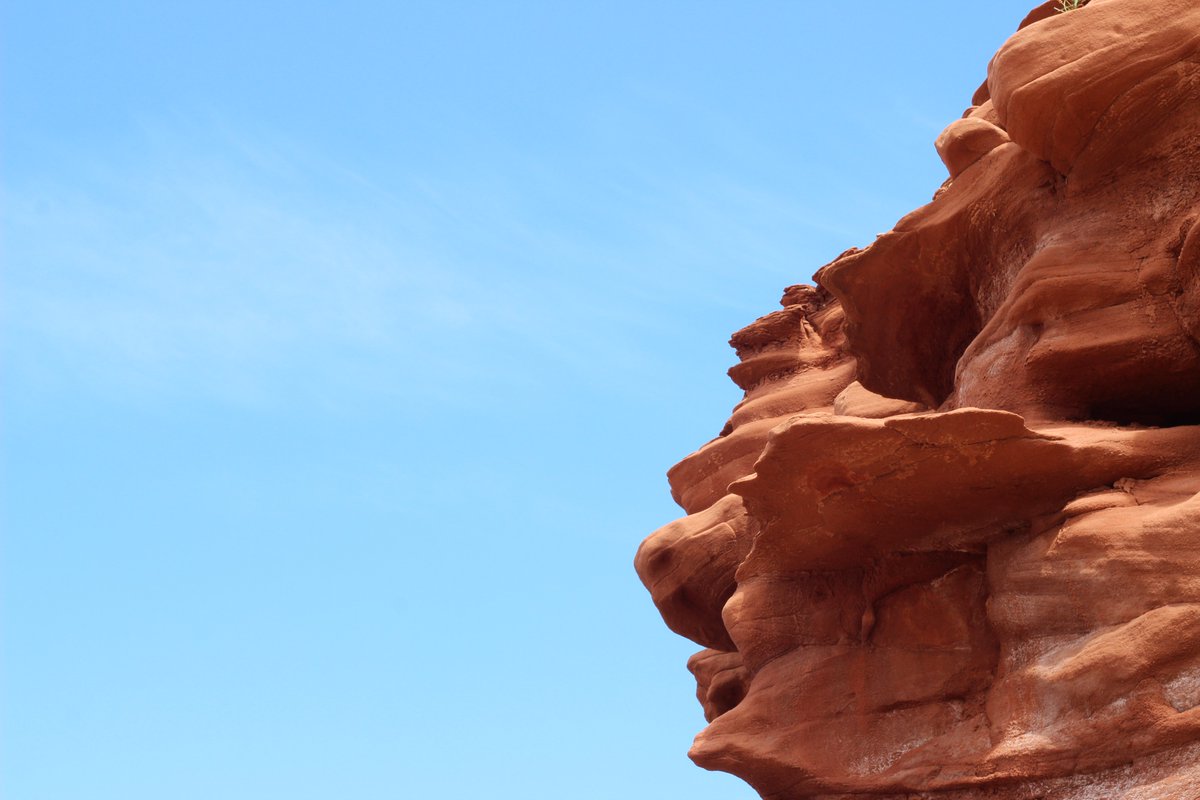 tina_zita's tweet image. A6: I will spend some time here - PEI. Even though I have water close by and I appreciate it, there is something about the ocean that just hits reset for me. I guess I should thank my parents for moving to an Island (even if it's a cold one). 
#AppleEDUchat