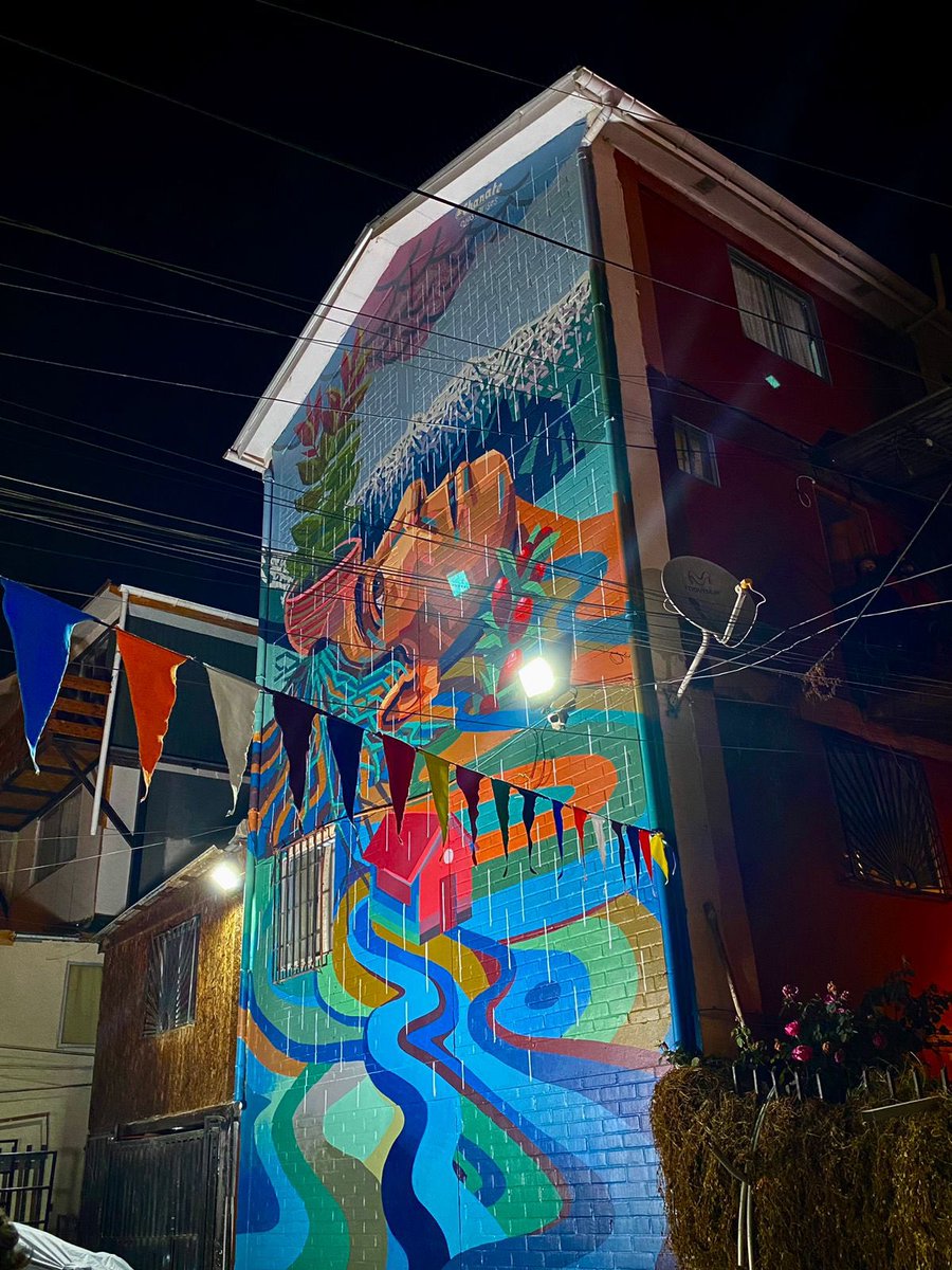 Gob_Santiago's tweet photo. Hoy inauguramos un nuevo mural en Maipú junto a la organización #Metro21. Parte del proyecto que realizará 52 murales en toda la #RM. Hasta ahora llevamos 15, con mucha participación ciudadana y energía por este gran proyecto. Seguiremos trabajando por justicia territorial. https://t.co/y59xRCRGP0