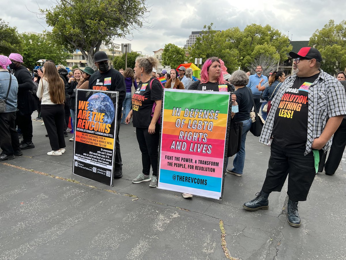 BelissaCohen's tweet photo. The Revolutionary Communists show up to confront Armenian parents. #tonedeaf #OutsideAgitators https://t.co/PkElQ32ZW8