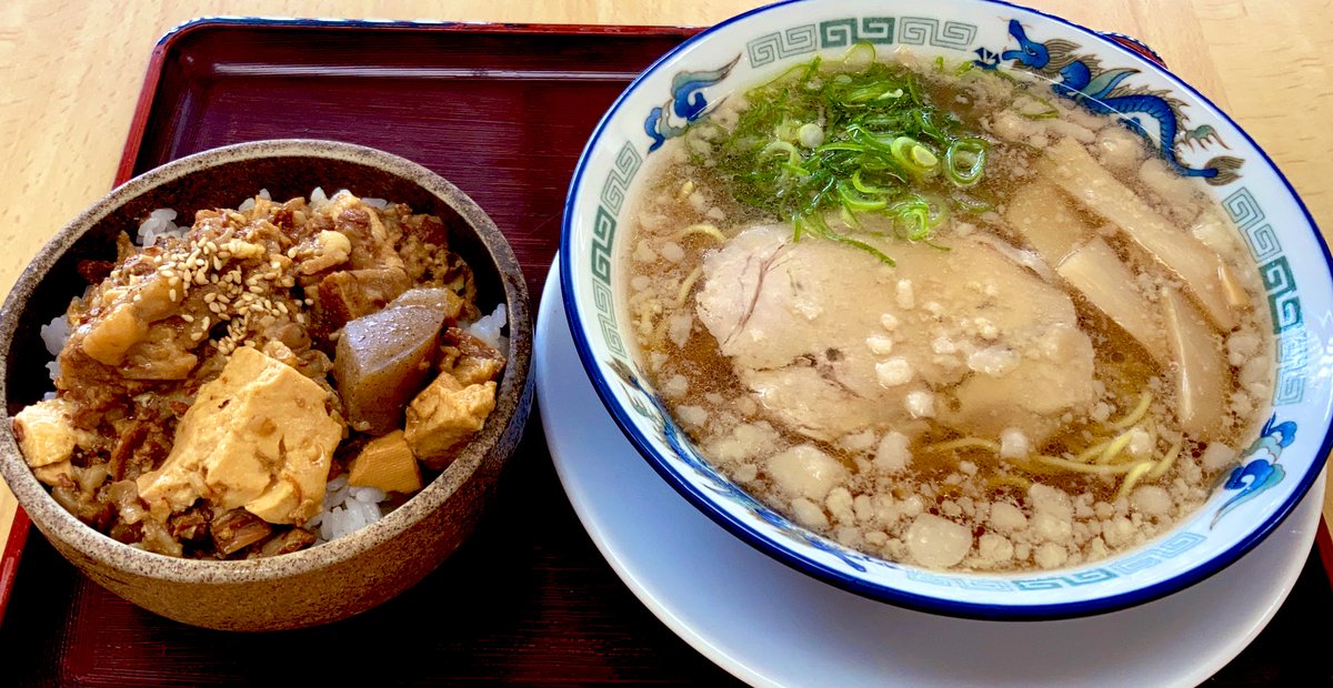 本日日替わり定食は

牛しぐれ丼と中華ソバセット980円です。🐮

限定10食です。
お早めにどうぞ

#牛丼　#福山ランチ　#田舎の食堂