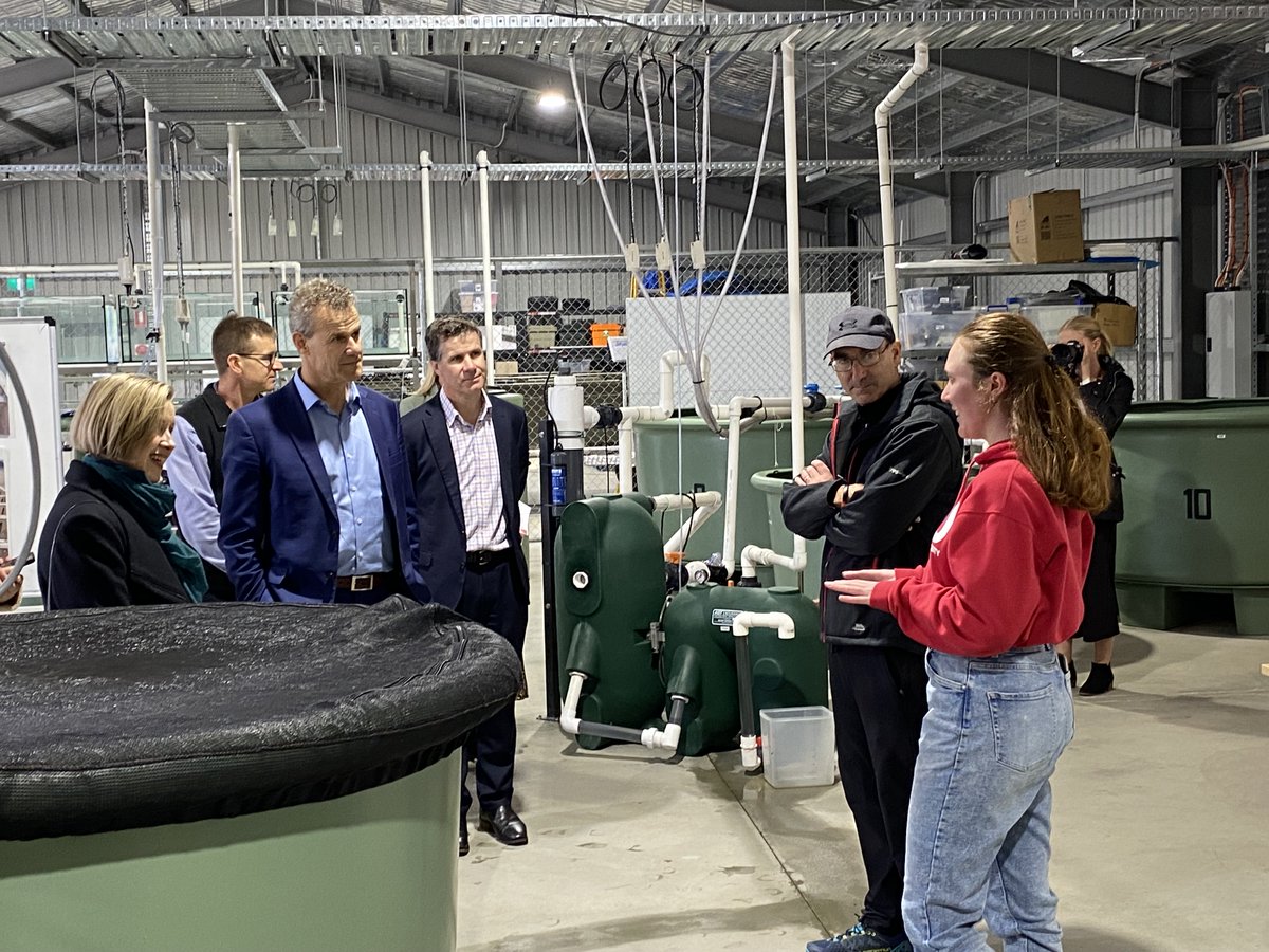More highlights from our visit from Minister
<a href="/crakanthorp/">Tim Crakanthorp</a> and <a href="/jclancyliberal/">Justin Clancy</a> to the aquatic research lab #Albury campus, joined by Prof Renée Leon (Vice-Chancellor &amp; President) &amp; Prof Lee Baumgartner (Gulbali Institute Director). <a href="/CharlesSturtUni/">Charles Sturt University</a>, <a href="/Gulbali_Inst/">Gulbali Institute</a>