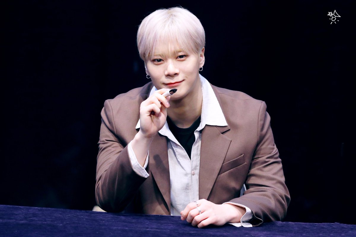 binjjakbinjjak's tweet image. #문빈_가수해줘서_고마워