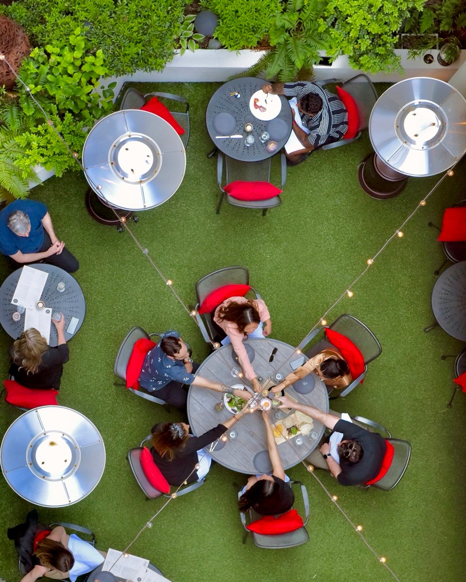 Embrace the sun-kissed vibes and enjoy our patio oasis! ☀️😍 Indulge in the perfect blend of nature and city life as you dine in our quiet garden courtyard or enjoy the bustling energy of our front-facing patio on Robson Street.