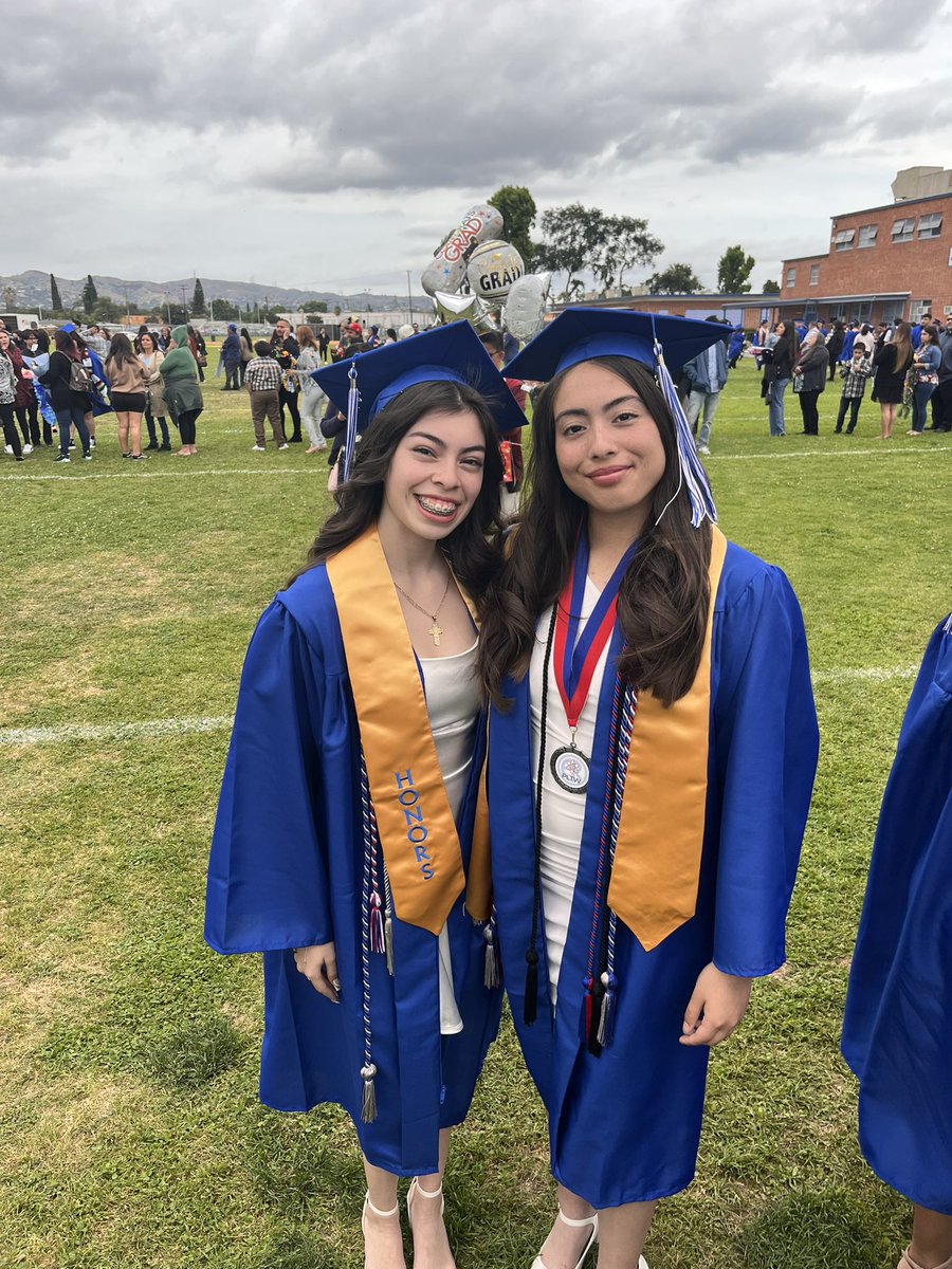 Congrats to our 2023 graduating seniors 💙🏐💙