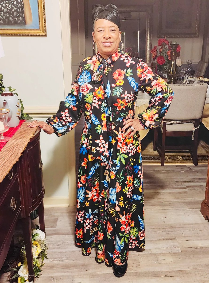 Floral Print Maxi Dress 
divasdenfashion.com/products/flora… 
#DivasDenFashion #maxidress #bigbow #flowydress #floralprint #floral #maxidress #lanternsleeves #cogicgrand #Curvystyle #beautifulcurves #curvyfashion #fashionforwardplus #plussizebeauties #weddingfashion #curvygirlsrock  #couture