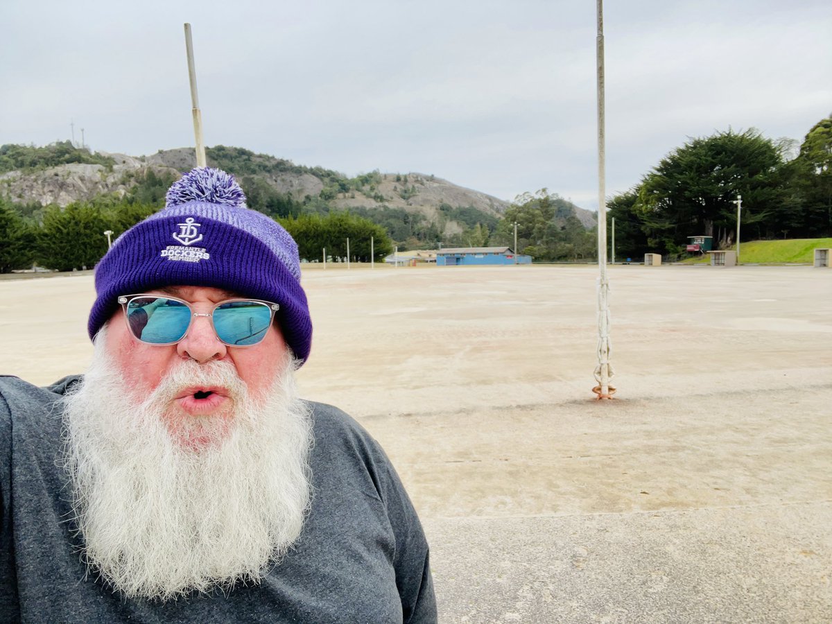 gurusculler's tweet photo. Maintaining Freo’s connection with Tassie football with a visit to Queenstown’s legendary gravel oval.  #foreverfreo #graveloval @alex_pearce25 https://t.co/vLGl8dKQg0