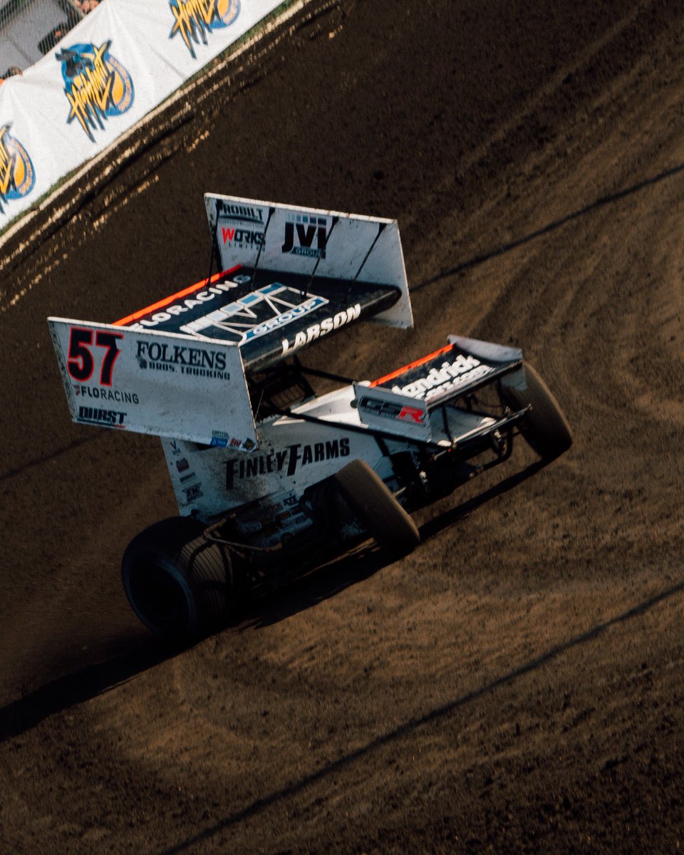 🏁 𝗔 𝗧𝗛𝗥𝗜𝗟𝗟𝗘𝗥 𝗔𝗧 𝗘𝗔𝗚𝗟𝗘!!

@KyleLarsonRacin outduels @Rico_Abreu for a sensational victory at @EagleRaceway!