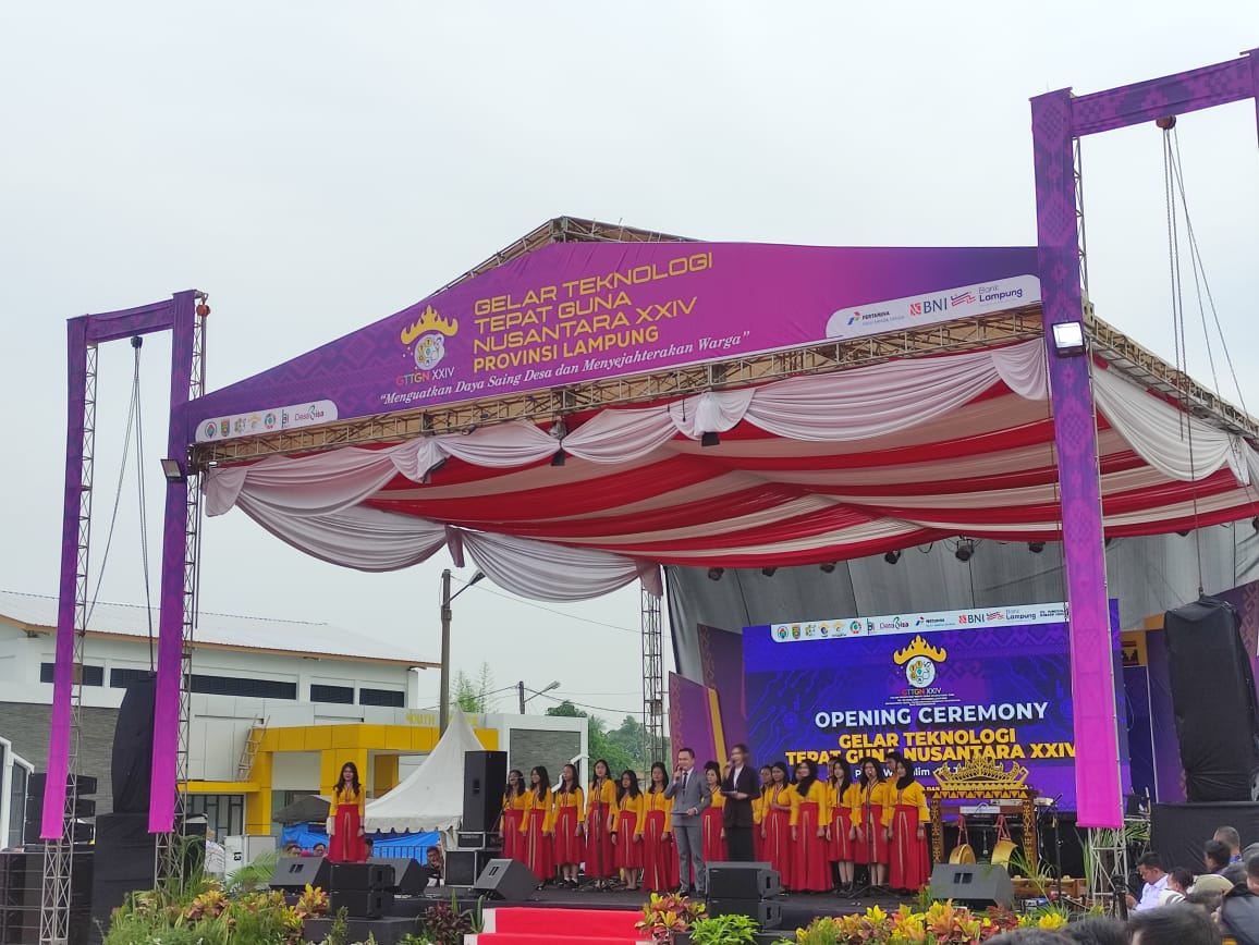 ekomulyono79's tweet photo. *#TTGNusantara*
*#DesaBerdayaWargaSejahtera*

@jokowi 
@halimiskandarnu
@Kemendespdtt
@malik_haramain
@imansyukri
@taufikmadjid71
@yusradaridesa 
@azzameldzikrie 
@tppkemendes https://t.co/f5cMA6P8CZ