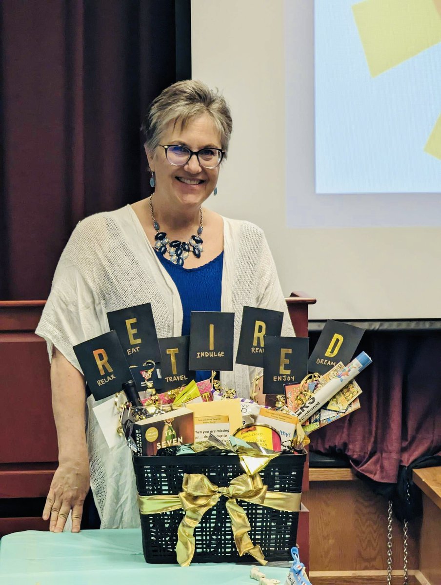 MTapia_CI's tweet photo. Goodbyes are never easy! 🥹 @JDuran_SISD you will be truly missed but we are wholeheartedly happy for your deserved retirement!! Thank you for 3 years of hard work, passion, dedication, and commitment to our students out of 33 overall in education!! #TeamSISD #SpedStrong https://t.co/gpxBXGi2a3