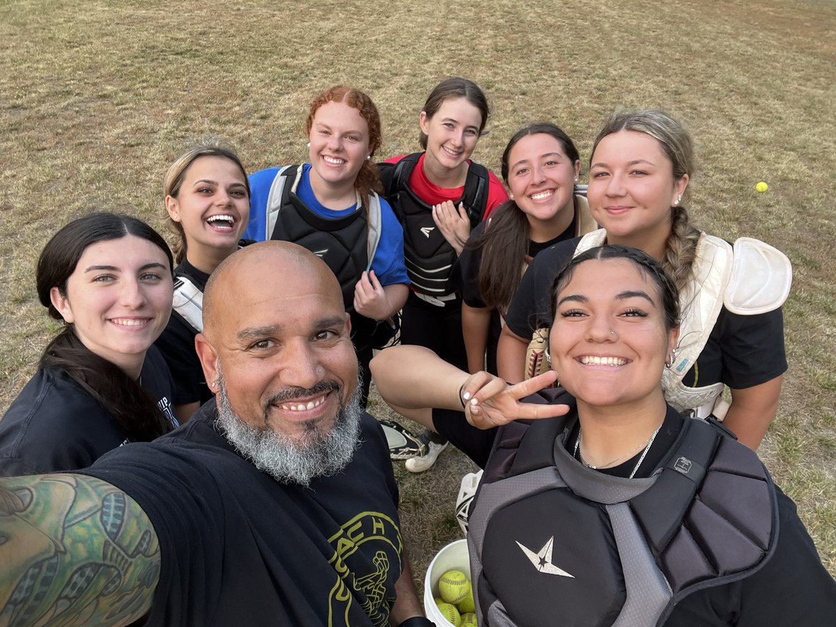 CTCatching's tweet photo. Great night outside with these gladiators!! COTD is BACK! @GabbiSimone2027 @EmilyBrown2024 with the belt! Birth of the GREMLIN!! https://t.co/SGJCAyYA1B