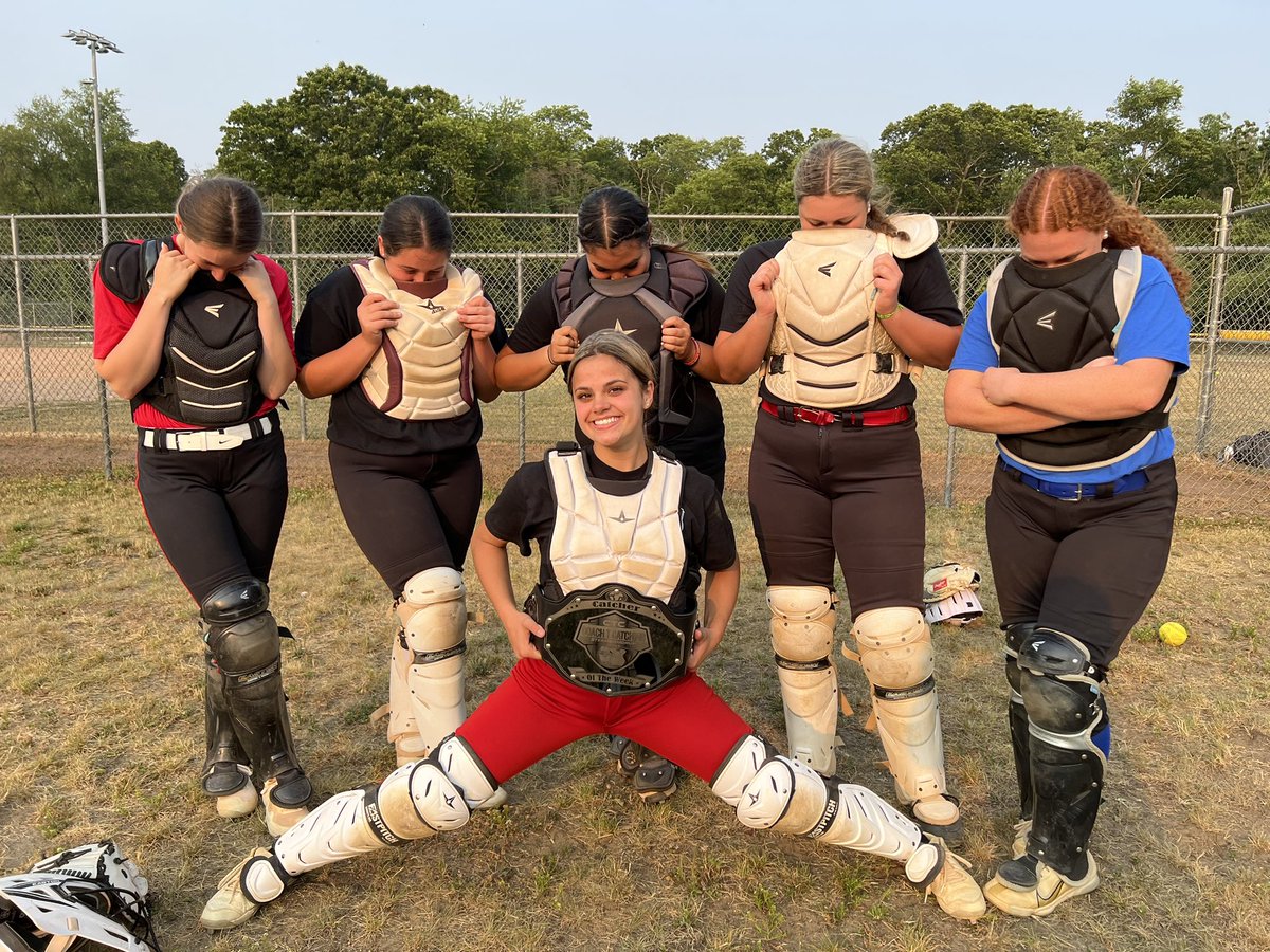CTCatching's tweet photo. Great night outside with these gladiators!! COTD is BACK! @GabbiSimone2027 @EmilyBrown2024 with the belt! Birth of the GREMLIN!! https://t.co/SGJCAyYA1B