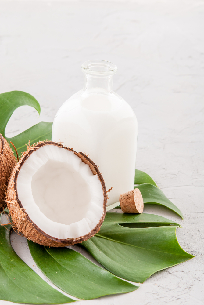 Also known as coconut butter or cocofat, coconut oil is the trendy fat of the moment. But is it really better for you? ow.ly/YBlc50OFbvf