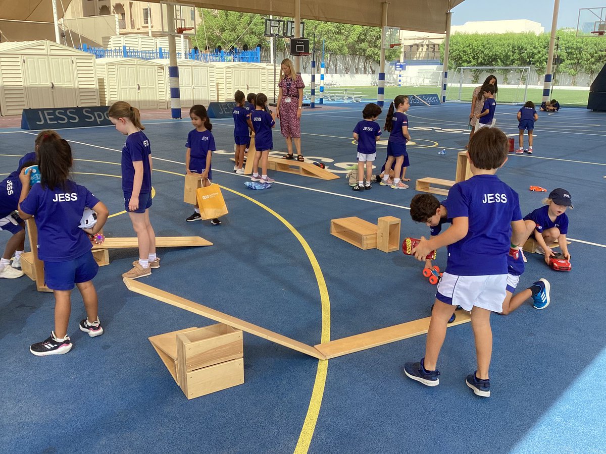 JESSJumeirahYr1's tweet photo. WOW week at school, day 1 had us doing market research and testing different remote controlled cars. We set up race tracks and jumps and worked collaboratively to solve problems #JESSJumSTEM https://t.co/ntC3L7WHFG