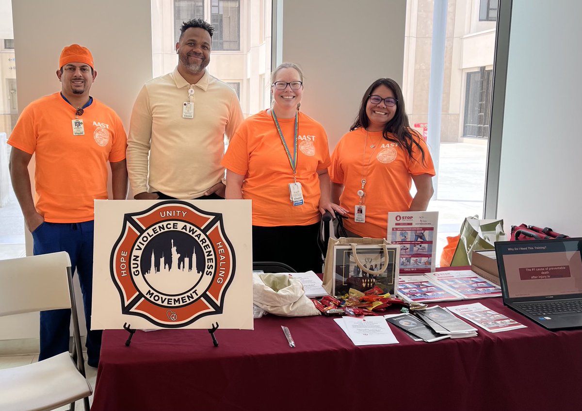 LLU trauma providers are here to increase gun violence awareness and also to address it with our hospital based violence prevention program ⁦@LLUHealth⁩ #GunViolenceAwareness #WearOrange @traumadoctors @traumadoctorsam