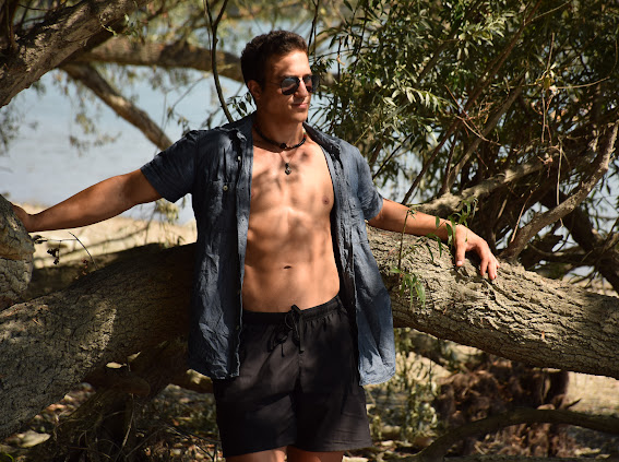 Keep your squats low and your standards high. ✨ https://t.co/G1a3LYKIOq