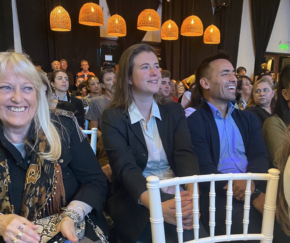 PARA QUÉ, la pregunta que dota de sentido al uso de la herramienta del poder. 

Presentación del libro de <a href="/mauriciomacri/">Mauricio Macri</a> en Córdoba, junto a <a href="/rodrigodeloredo/">Rodrigo de Loredo</a> y <a href="/soherelsukaria/">Soher El Sukaria</a>