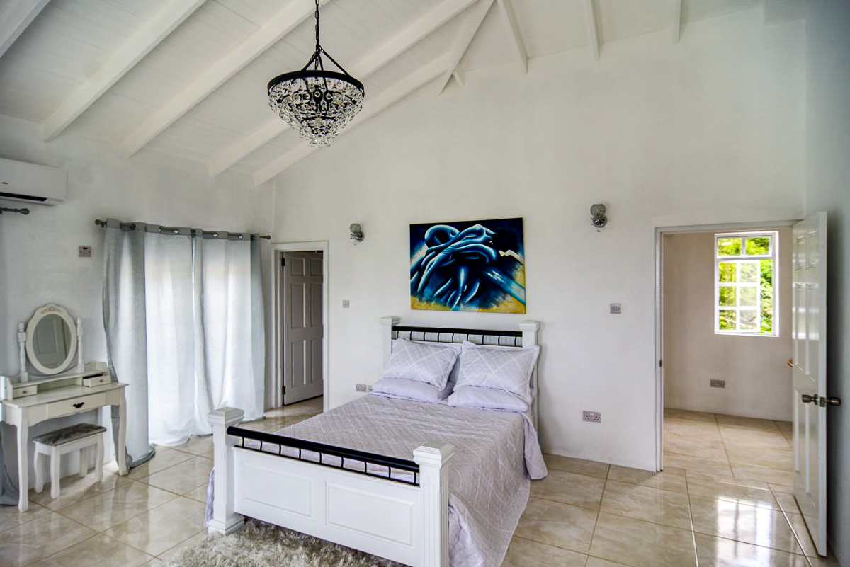 vfmrealestate's tweet image. 🏠 First-time sellers, take note! 🚫🏠 Selling your home? Avoid these common mistakes that can leave you stressed and empty-handed. Check out the link below for expert advice and insider tips. 

bit.ly/3quxoF8

 #HomeSellingMistakes #RealEstateAdvice