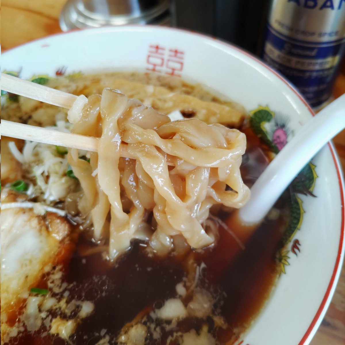 「湘南の手前」戸塚区汲沢町。デロ麺が特徴でかなり好みは別れると思うが、自分は好きです( ◜ᴗ◝ )