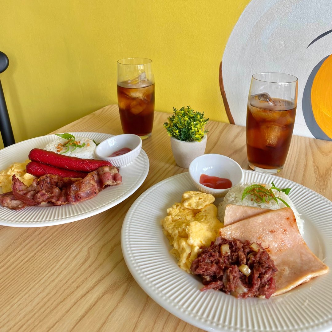 CdoLifestyle's tweet photo. What an ultimate breakfast we had! 🍳🥓🍚

Super busog meals served here at Hungry CDO breakfast &amp; brunch Café 💛🤍

Definitely your ultimate go-to-comfort food place!

#HungryCDO #breakfast #brunch #CDOcafe #CDOeats #CDOLifestyle https://t.co/NsJLgsUjyB