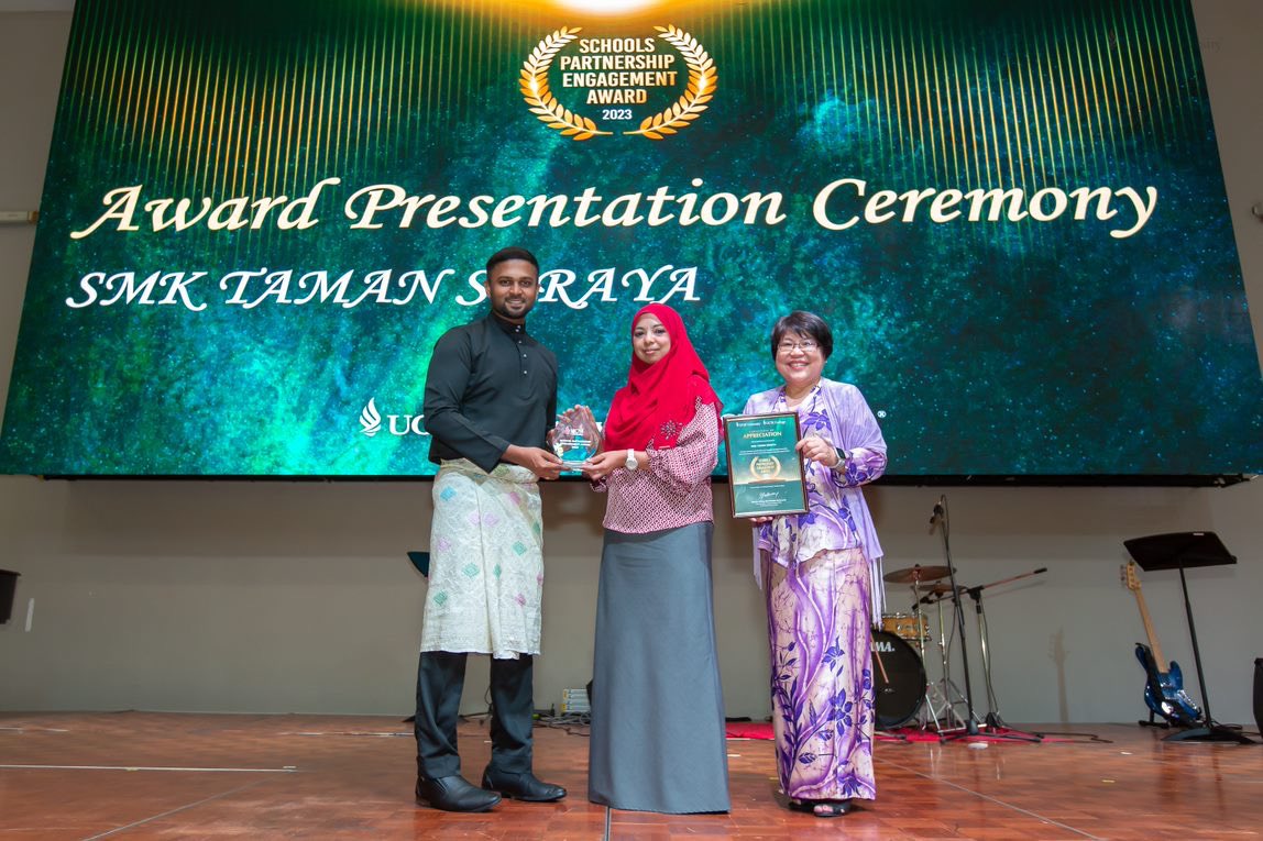 School Partnership Engagement Award 2023 in conjunction with Teacher's Day Celebration was held on 3rd June 2023. 

Your unwavering commitment to collaboration and excellence in education has made a profound impact on students' lives 🫶♥
#ucsi #ucsicollege 
#teachersday
